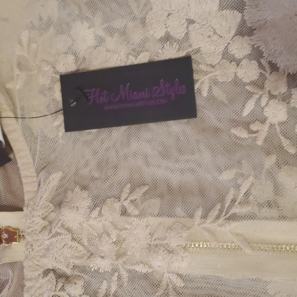 Shirt - Picture 3 of 4